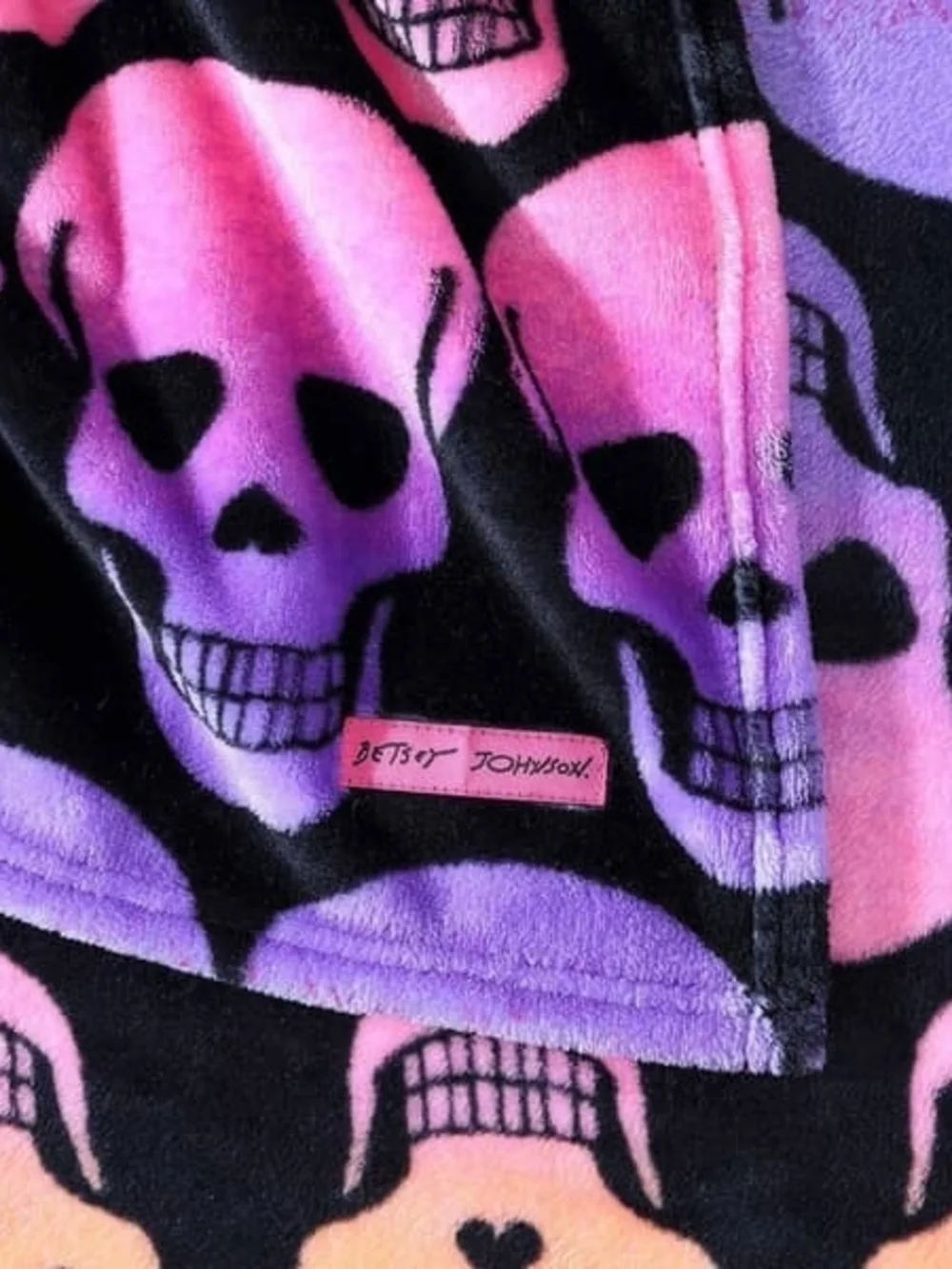 Betsey Johnson Skull Ombre Throw